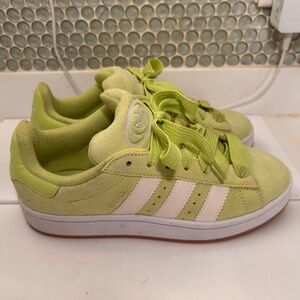Women's Adidas Neon Campus Wide Lace Sneakers Size 8.5